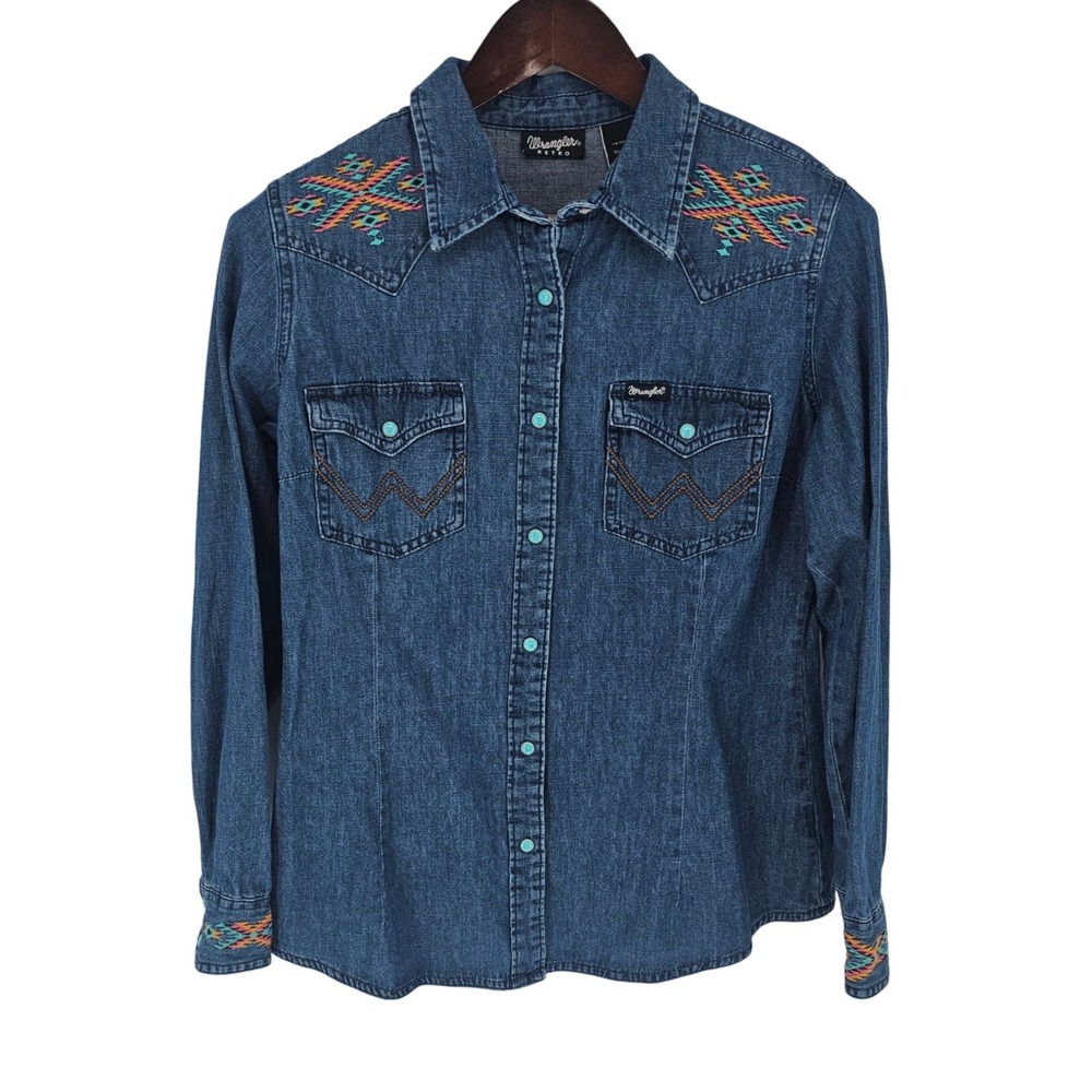 Wrangler Retro Womens Medium Blue Denim Western Embroidered Snap Shirt LW7517B